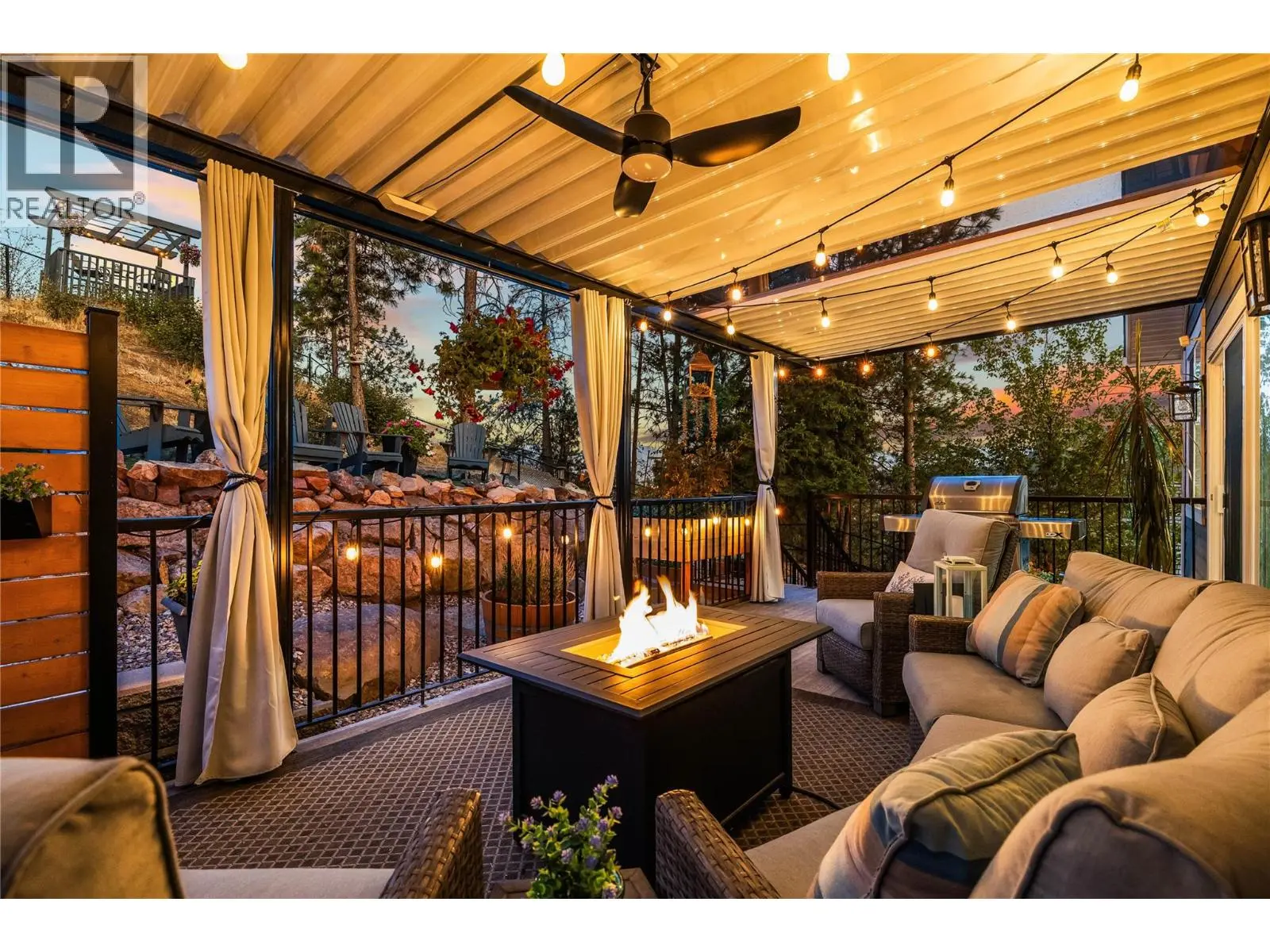 2180 Sunview Drive. West Kelowna, British Columbia