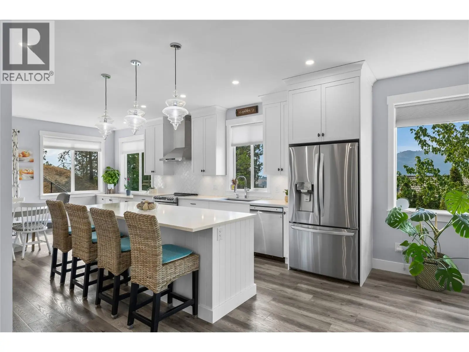 2180 Sunview Drive. West Kelowna, British Columbia