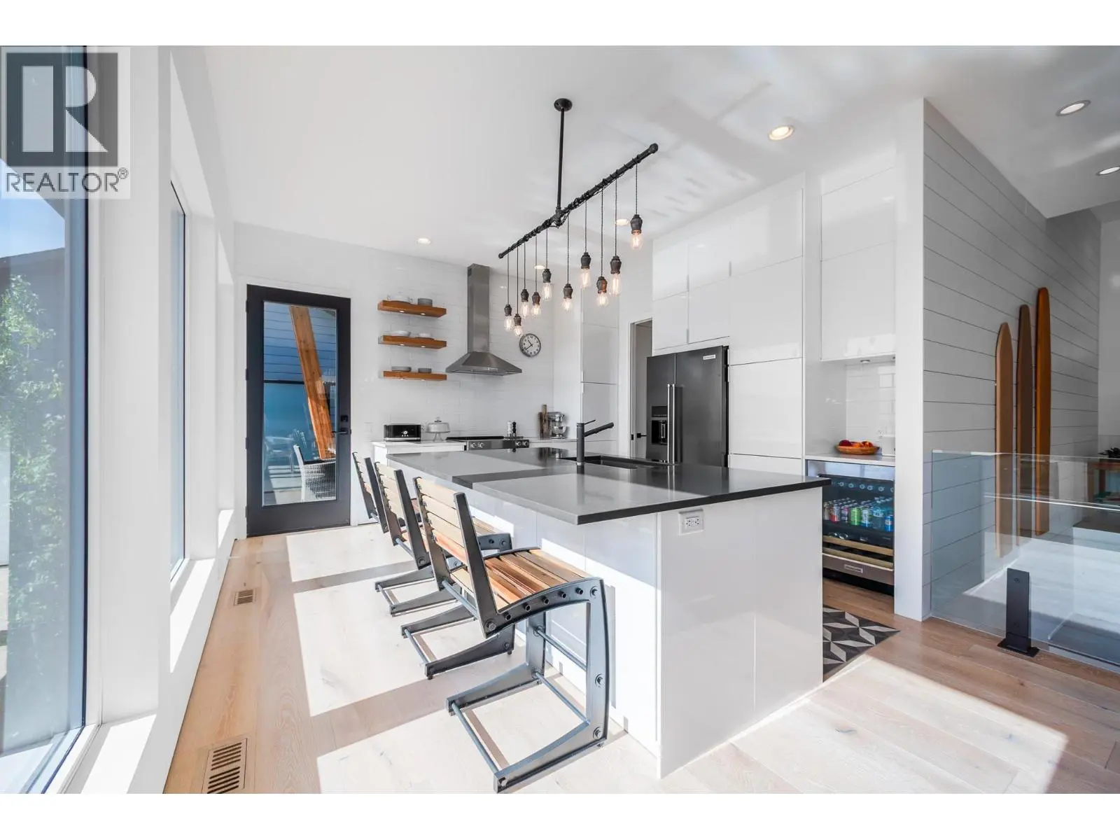 2559 Crown Crest Drive. West Kelowna, British Columbia