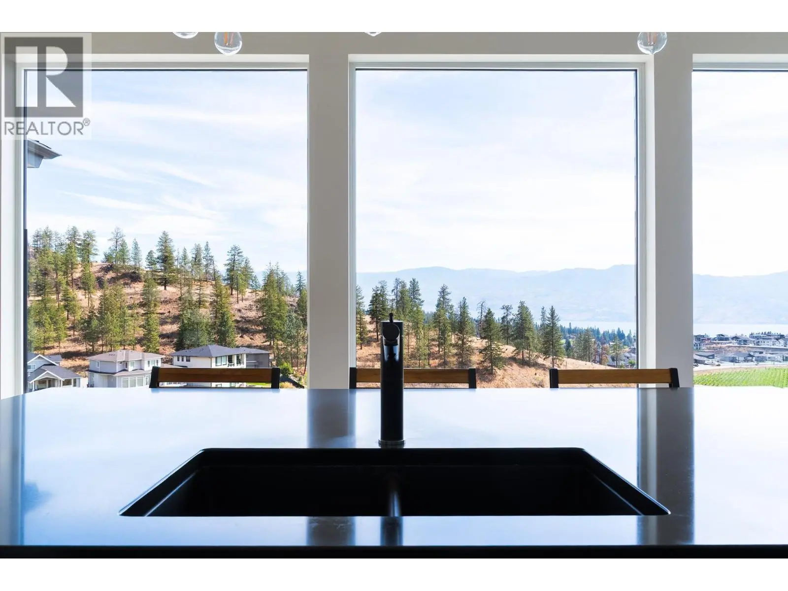2559 Crown Crest Drive. West Kelowna, British Columbia