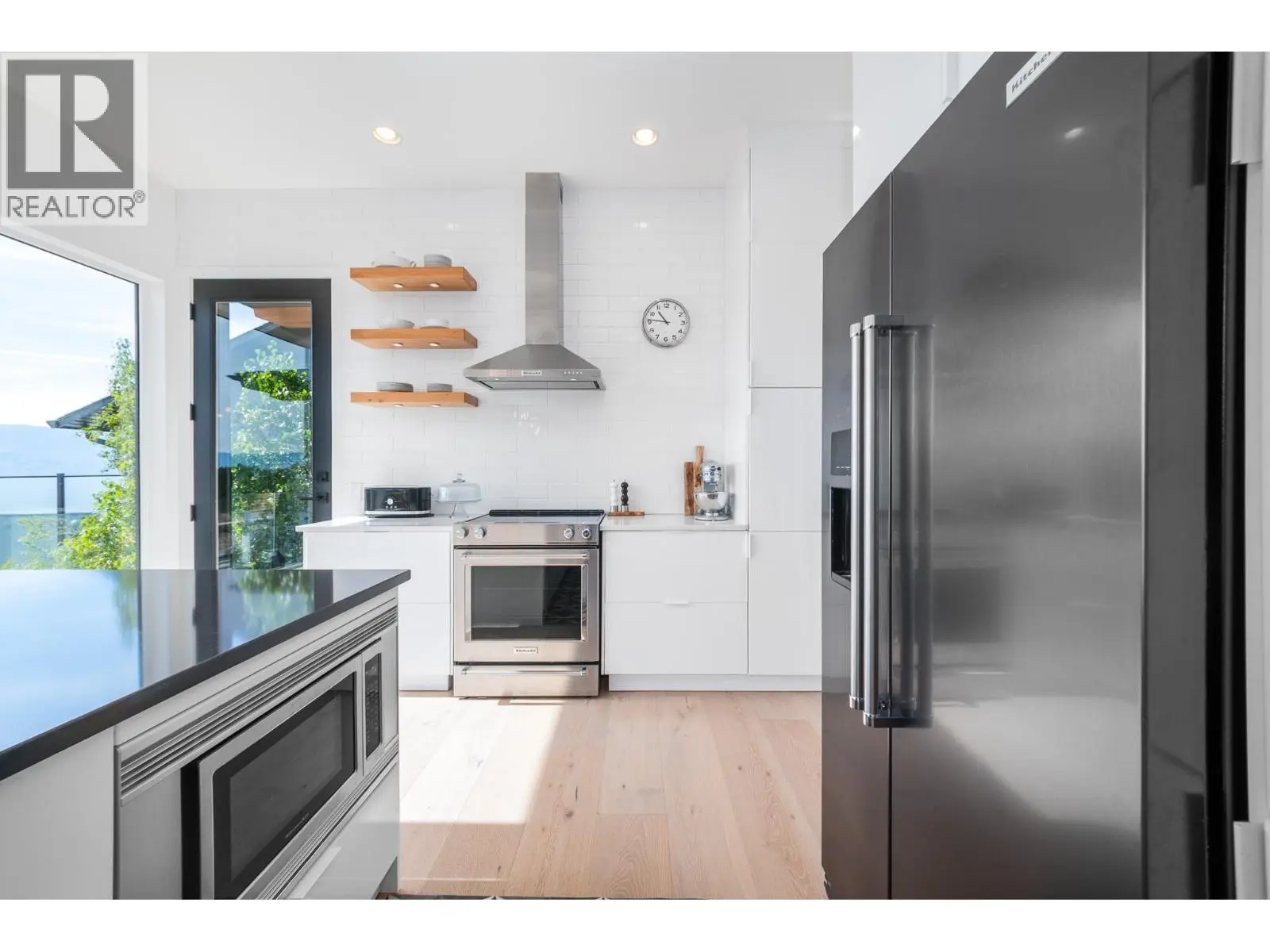 2559 Crown Crest Drive. West Kelowna, British Columbia