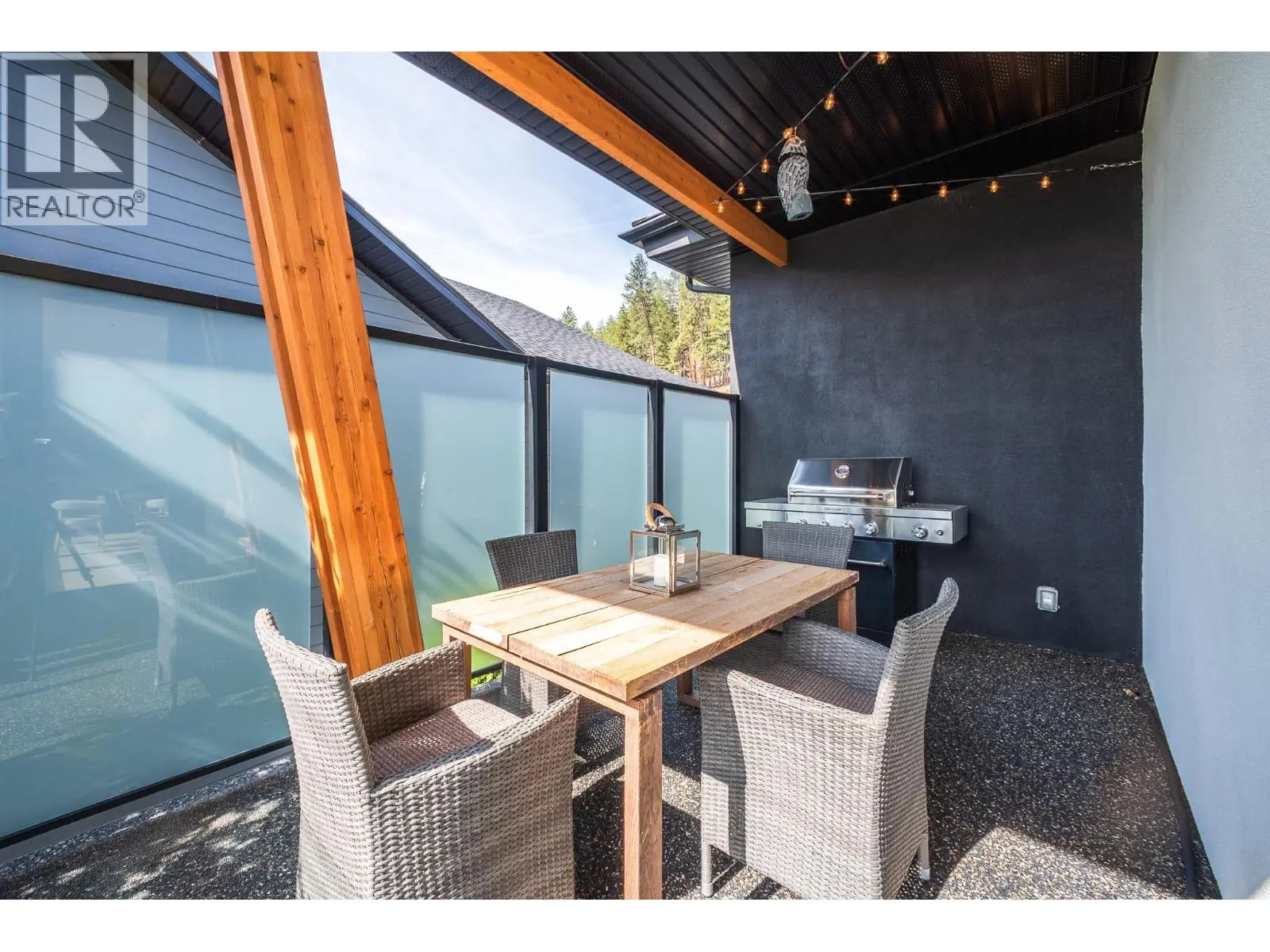 2559 Crown Crest Drive. West Kelowna, British Columbia