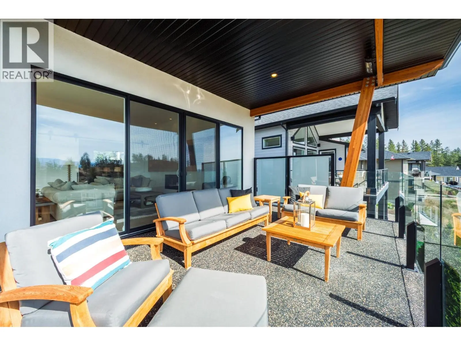 2559 Crown Crest Drive. West Kelowna, British Columbia