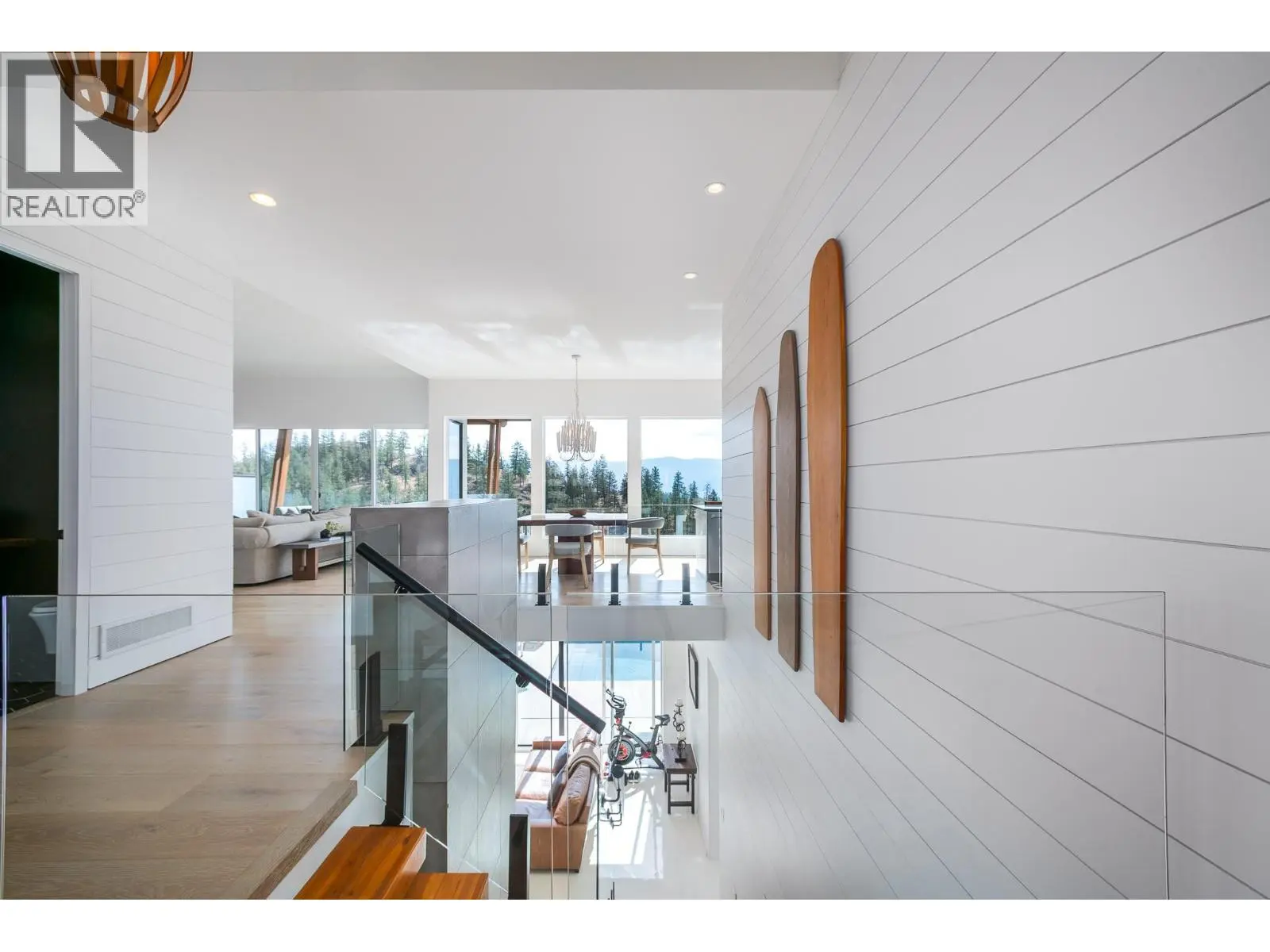 2559 Crown Crest Drive. West Kelowna, British Columbia