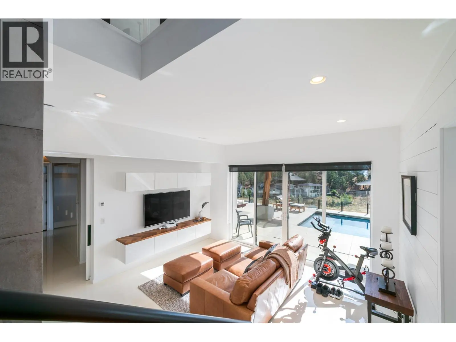 2559 Crown Crest Drive. West Kelowna, British Columbia