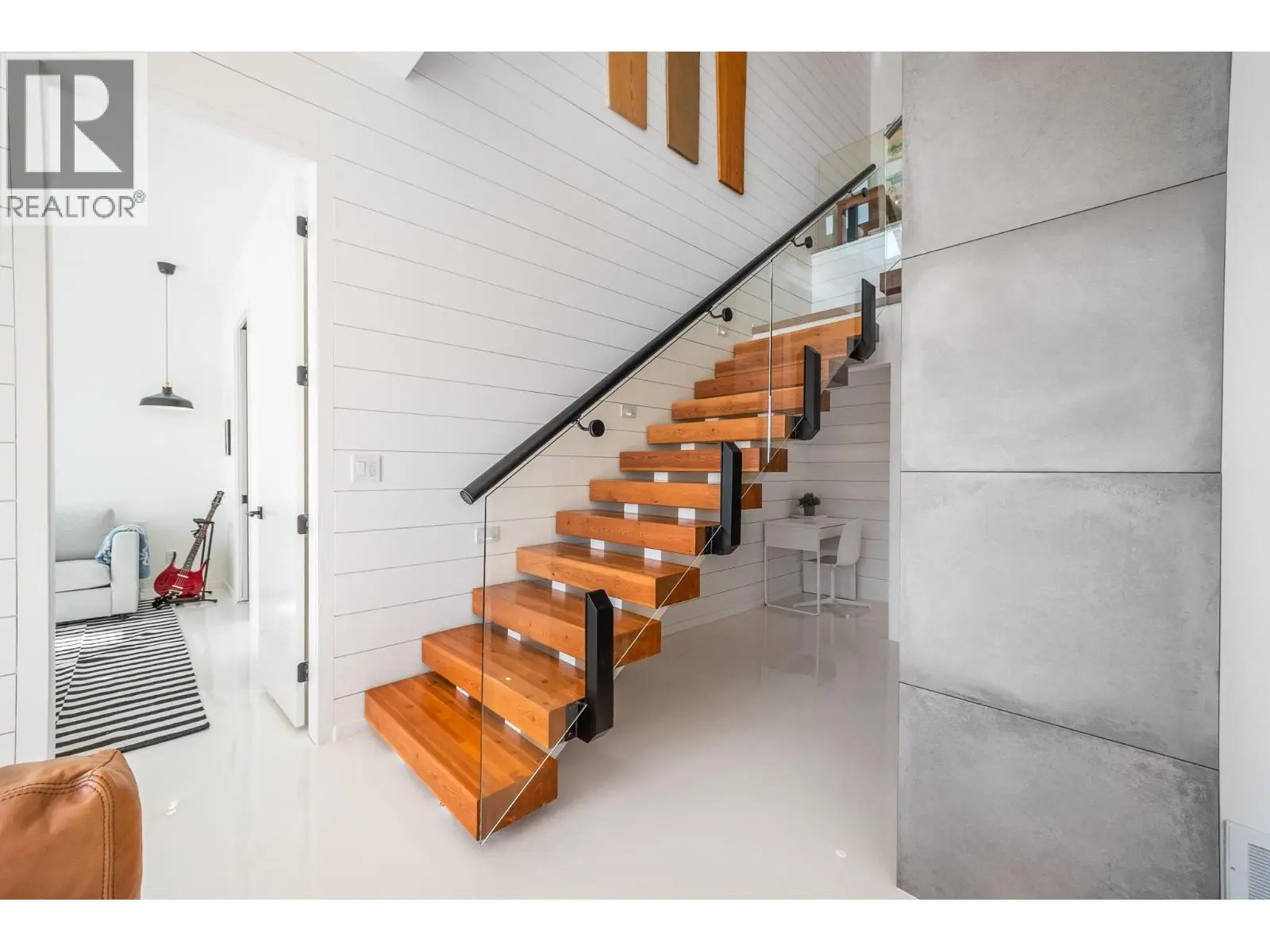 2559 Crown Crest Drive. West Kelowna, British Columbia