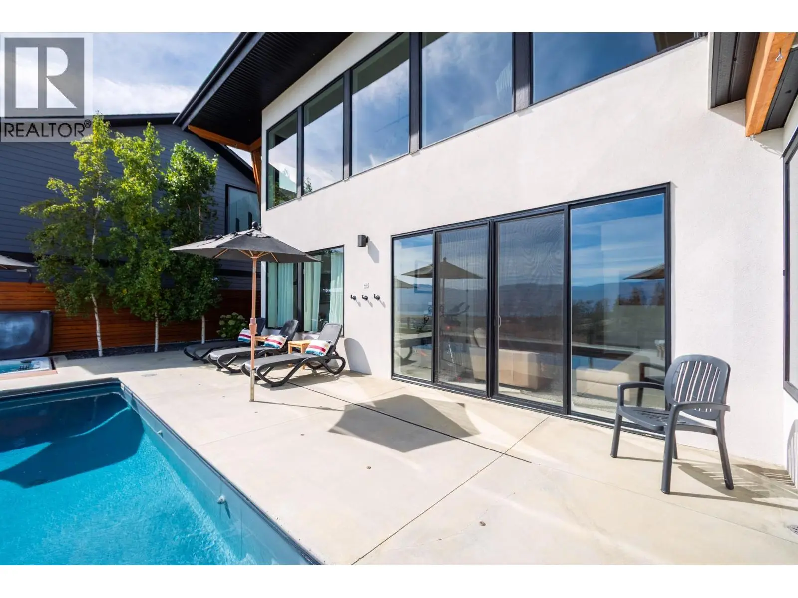 2559 Crown Crest Drive. West Kelowna, British Columbia