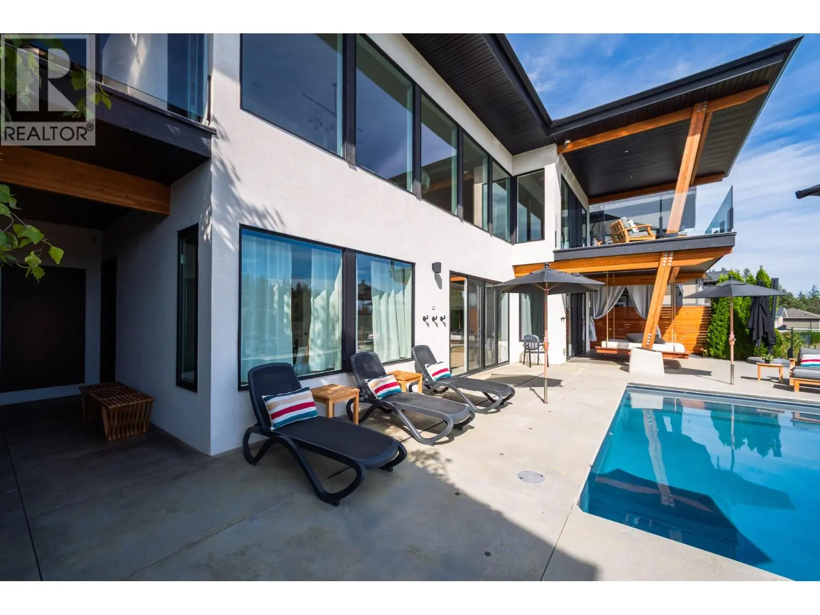 2559 Crown Crest Drive. West Kelowna, British Columbia