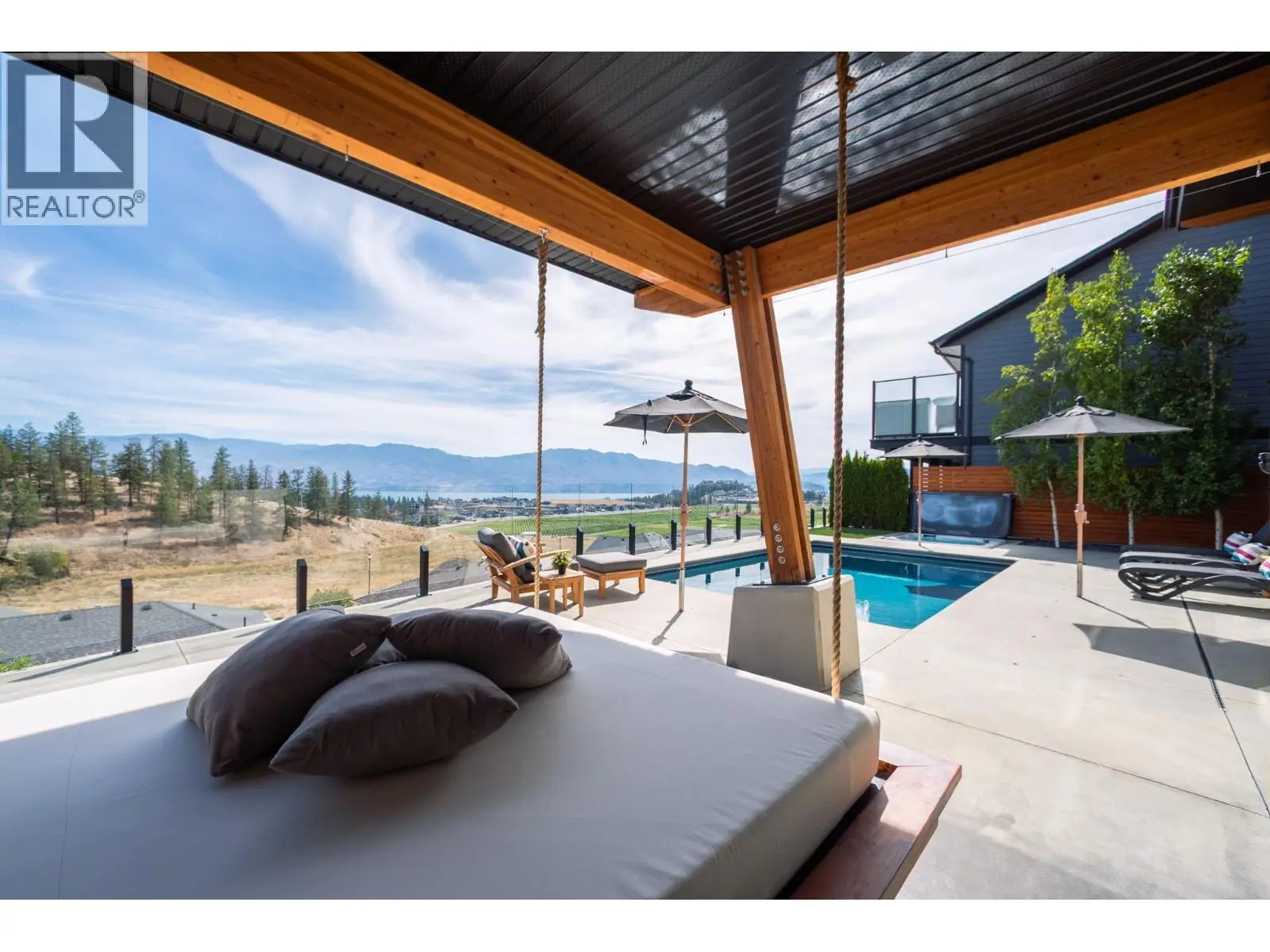 2559 Crown Crest Drive. West Kelowna, British Columbia
