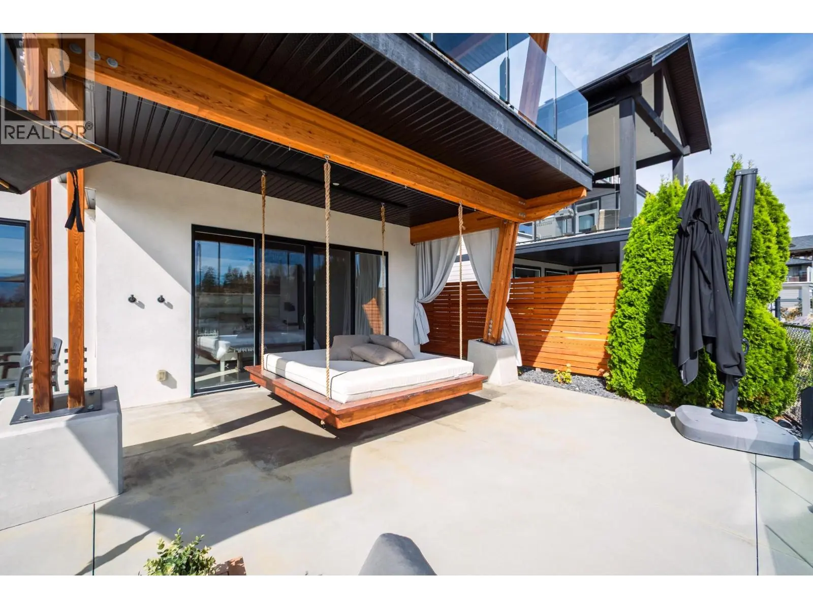 2559 Crown Crest Drive. West Kelowna, British Columbia