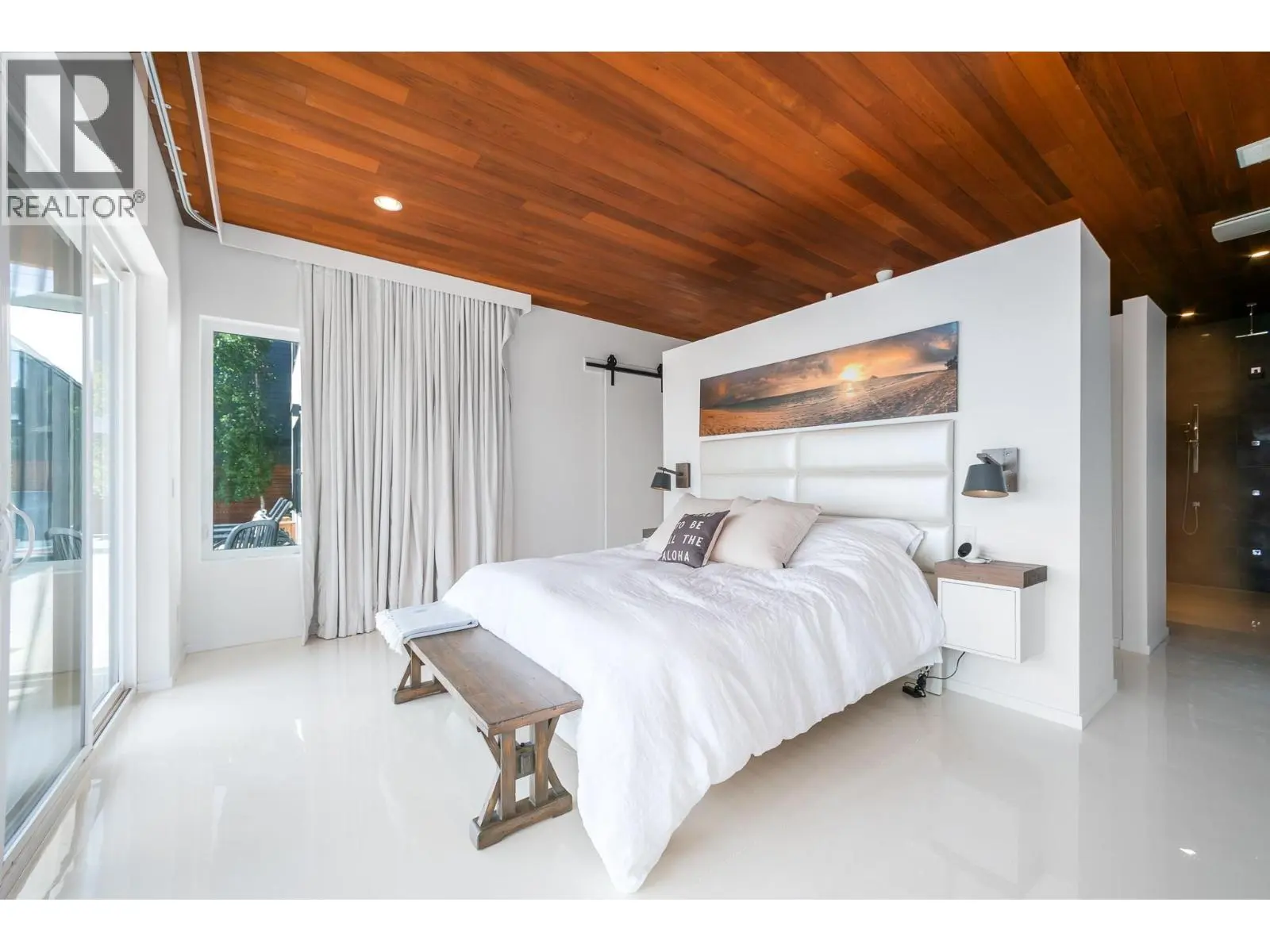 2559 Crown Crest Drive. West Kelowna, British Columbia