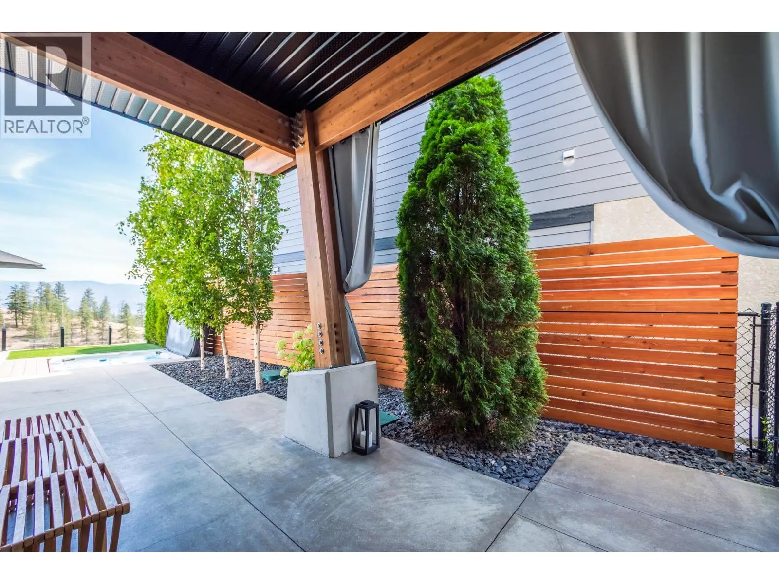 2559 Crown Crest Drive. West Kelowna, British Columbia