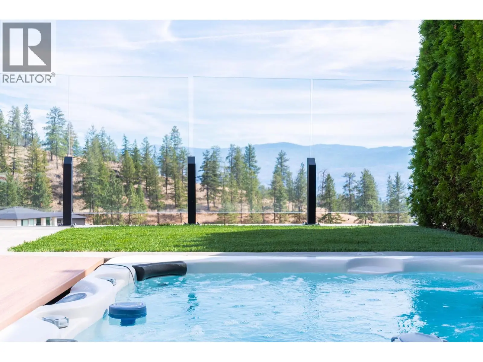 2559 Crown Crest Drive. West Kelowna, British Columbia