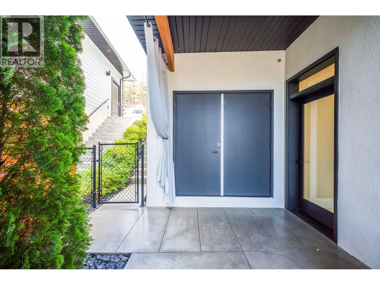 2559 Crown Crest Drive. West Kelowna, British Columbia