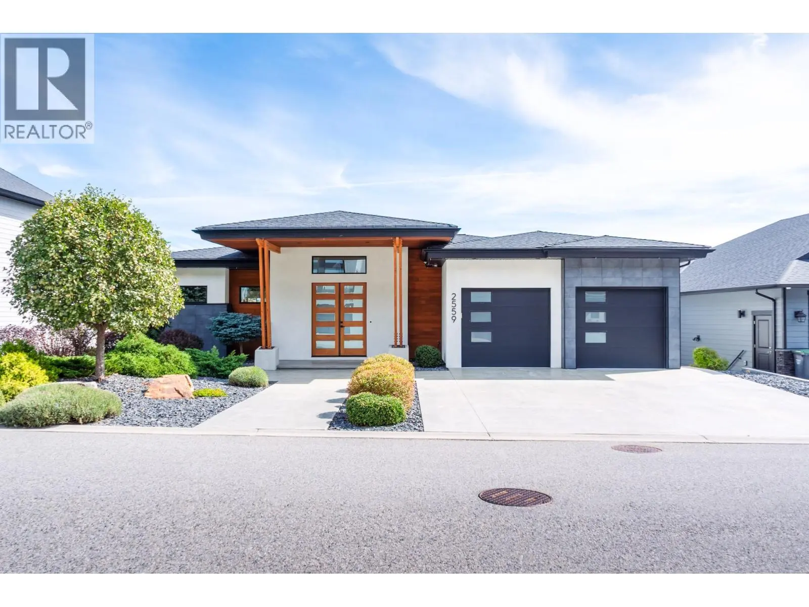 2559 Crown Crest Drive. West Kelowna, British Columbia
