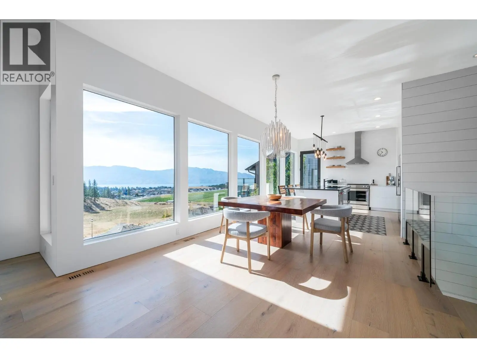 2559 Crown Crest Drive. West Kelowna, British Columbia