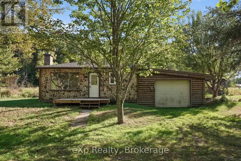 5700 17 Highway, The North Shore