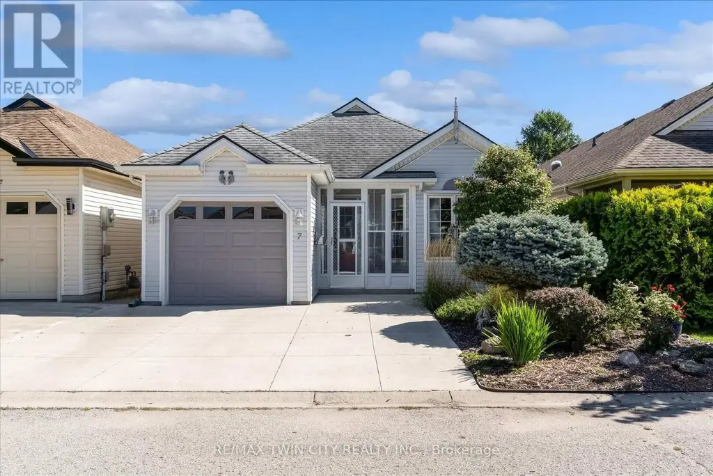 7 Aspen Lane, Norfolk (Port Rowan)