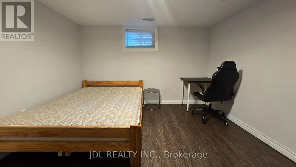 Bsmt B - 68 Meadowview Avenue, Markham (Grandview)