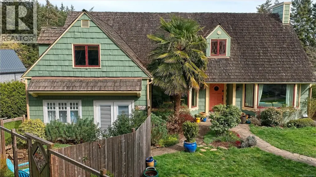 150 Drake Rd, Salt Spring