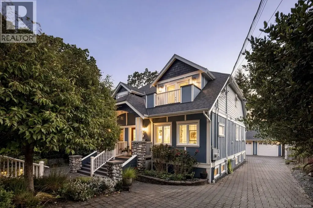 1046 Davie St, Victoria