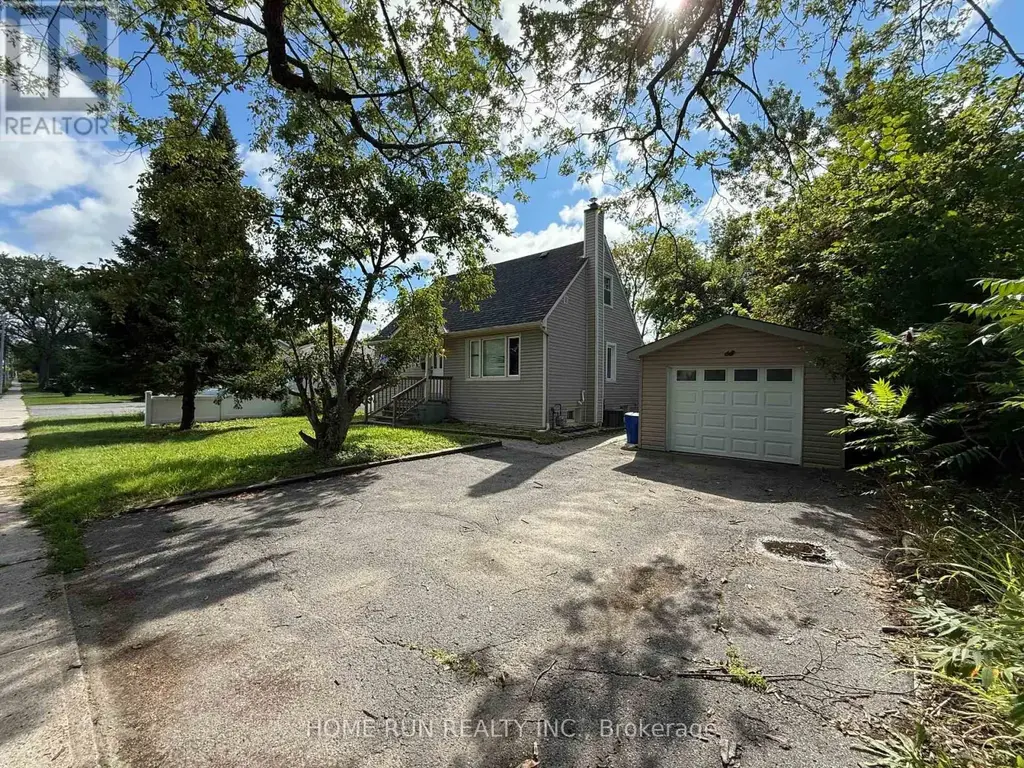 68 Meadowlands Drive W, Ottawa