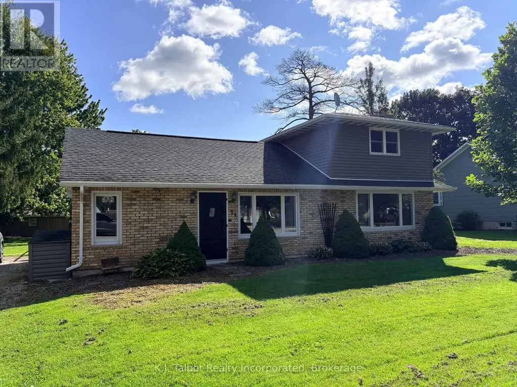 24 Maclellan Drive, Huron East (Tuckersmith)