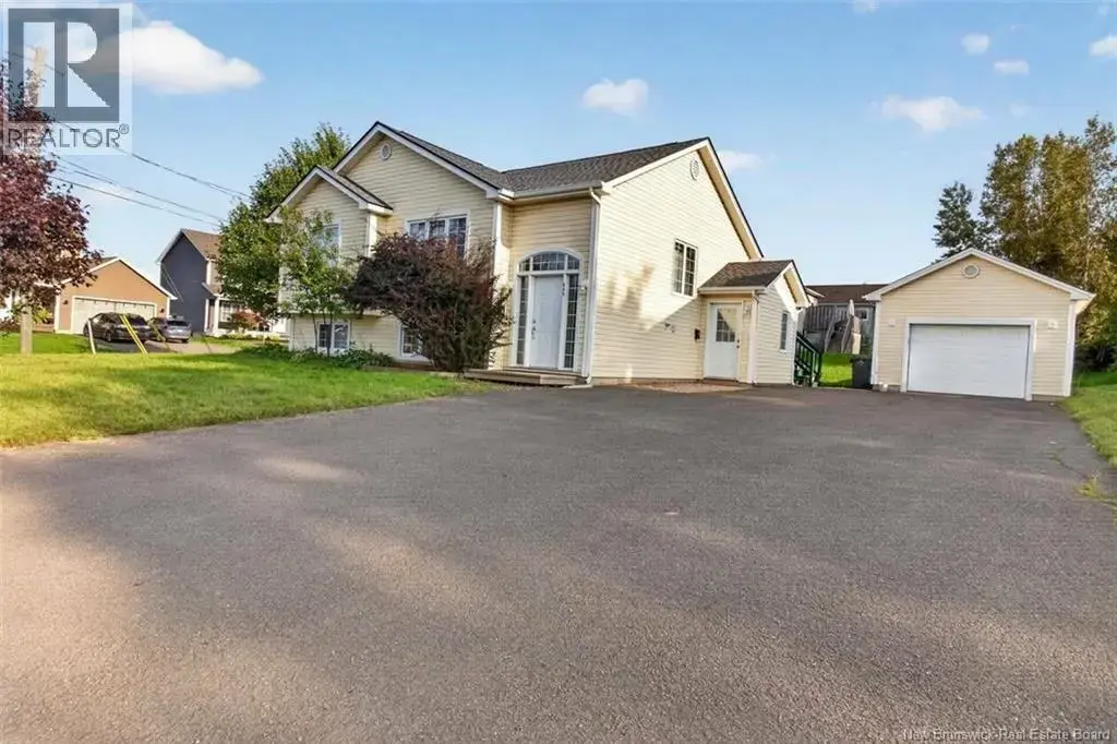 645 Melanson Road, Dieppe