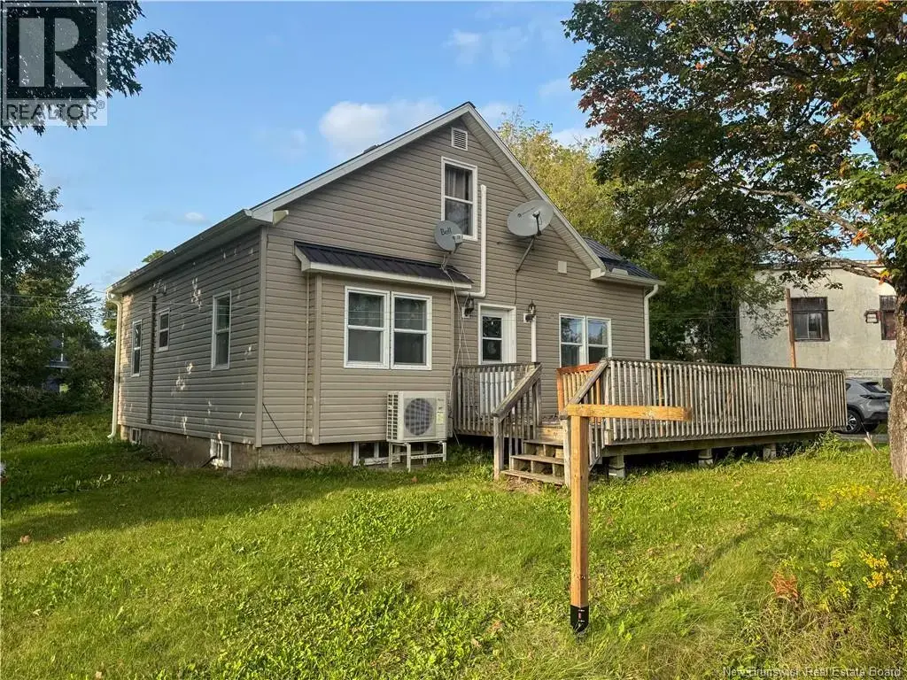 8584 Route 107, Glassville