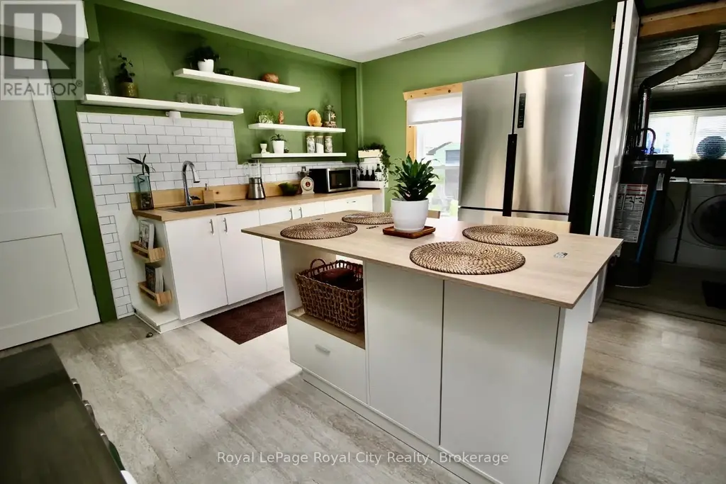 295 Killaly Street E, Port Colborne (Killaly East)