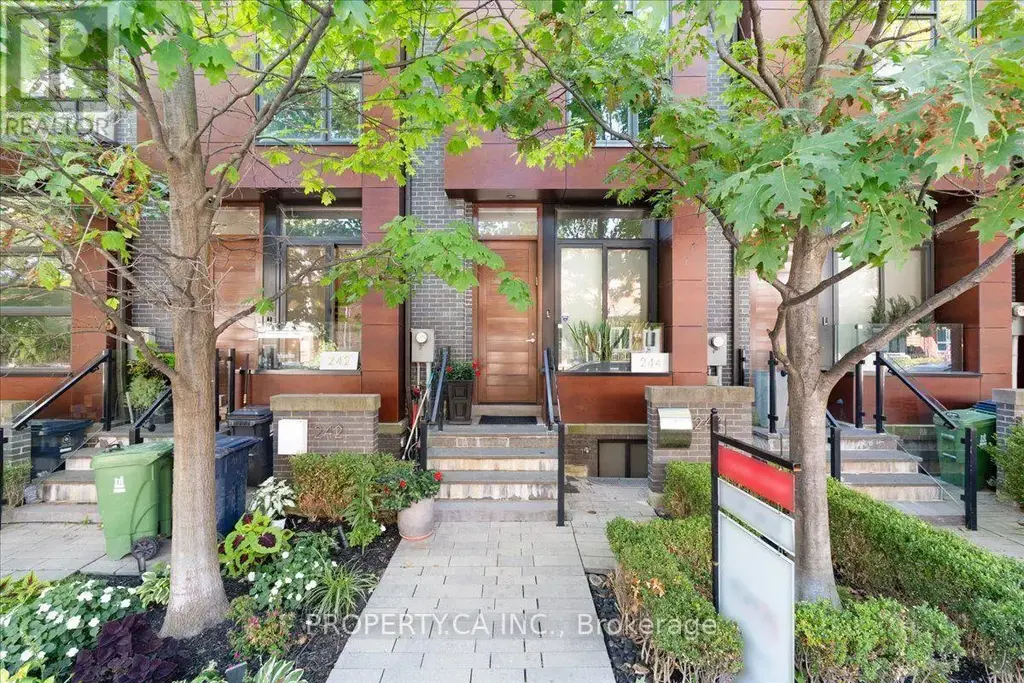 244 Manning Avenue, Toronto (Trinity-Bellwoods)