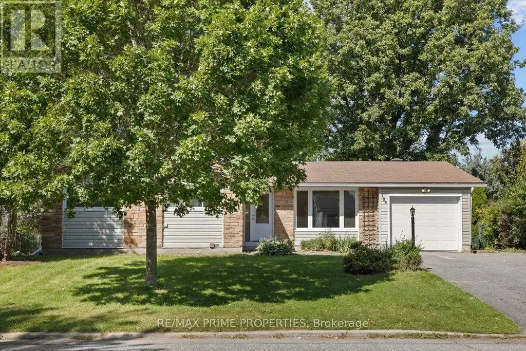 104 Queensline Drive, Ottawa