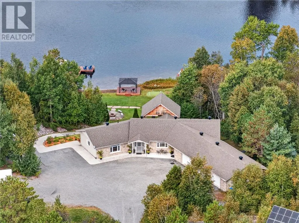 64 Forestview, Wahnapitae