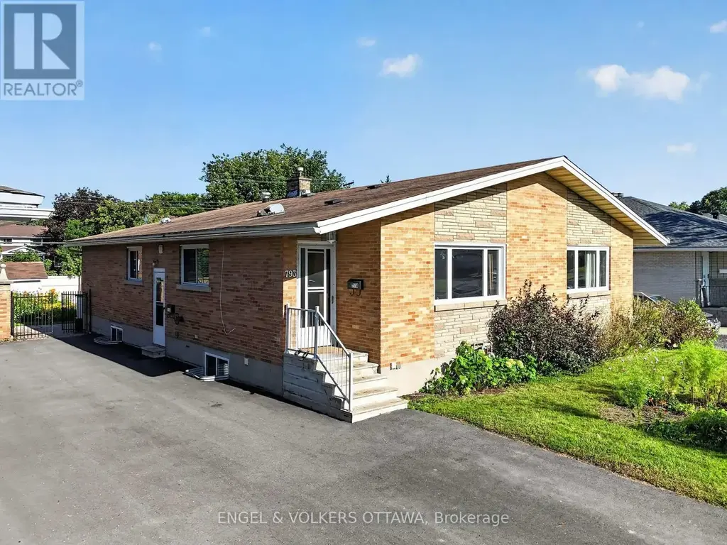 793 Trojan Avenue, Ottawa