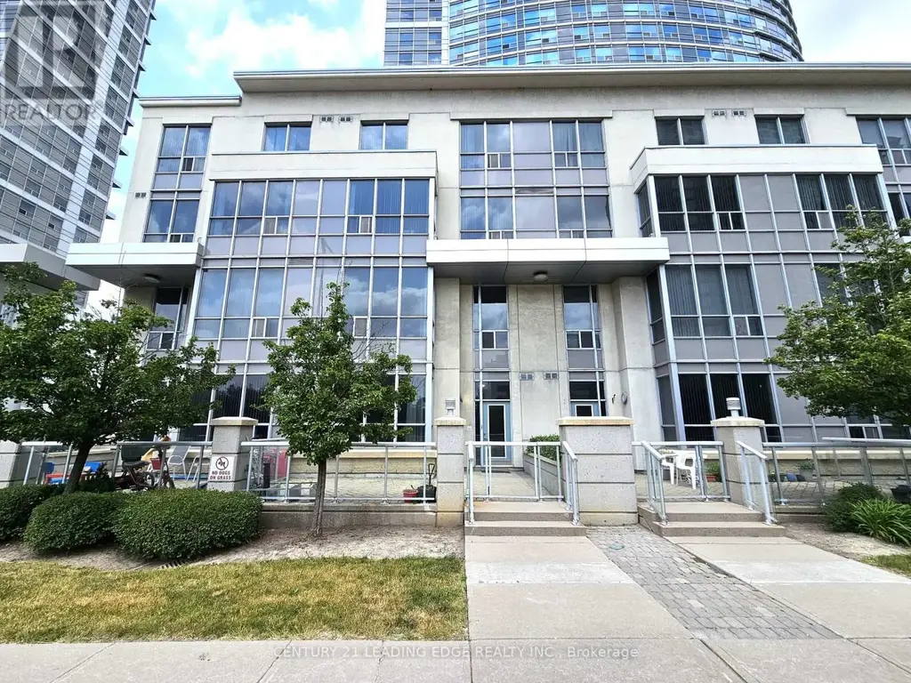 Th120 - 38 Lee Centre Drive, Toronto (Woburn)