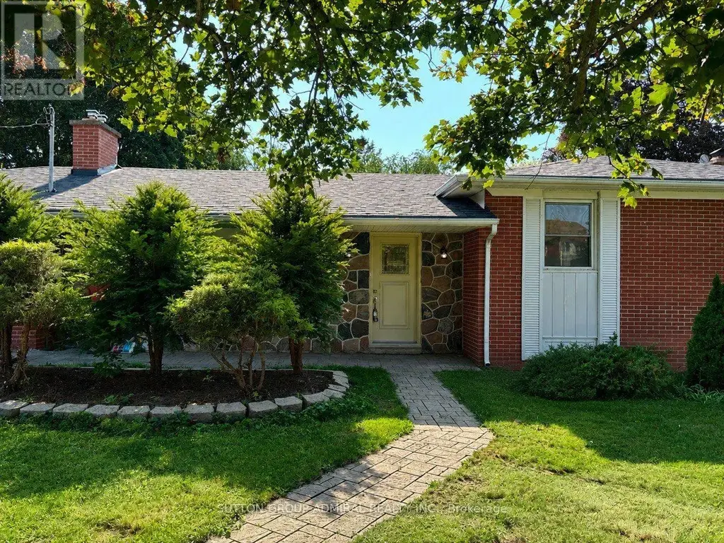 Main Floor - 86 Hamilton Drive, Newmarket (Huron Heights-Leslie Valley)