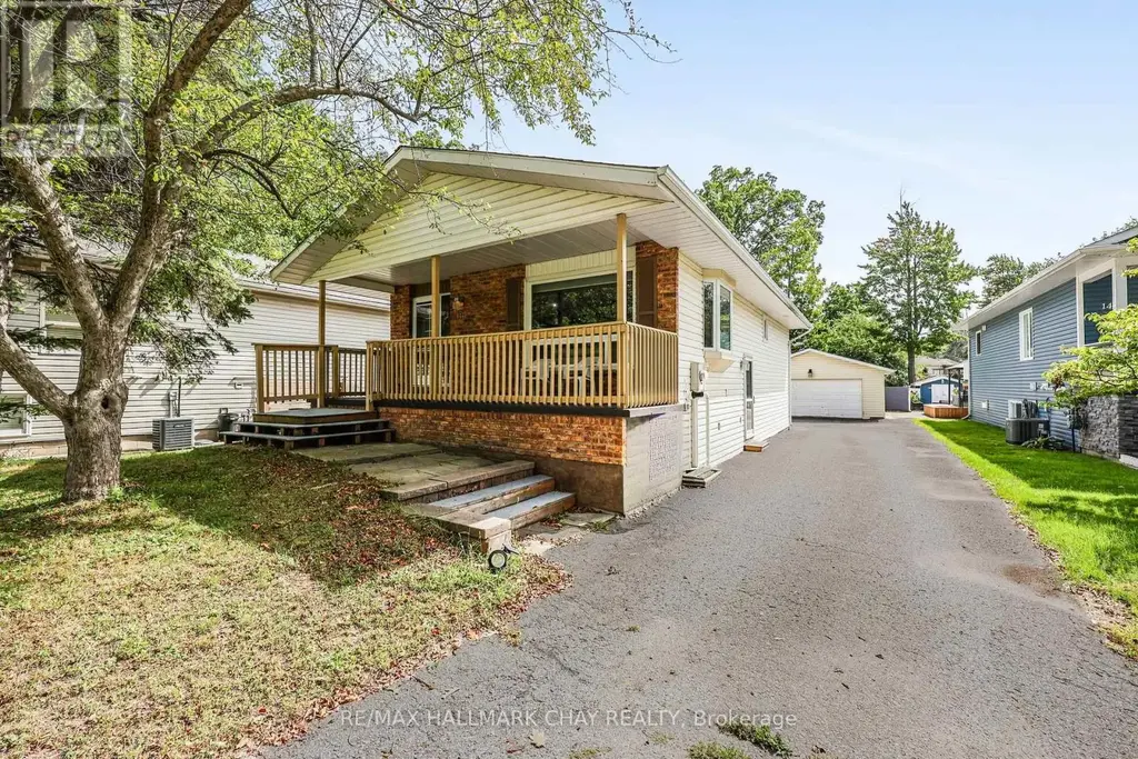 1475 River Road W, Wasaga Beach