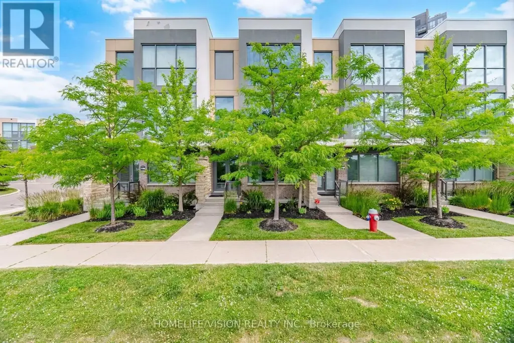 2 - 150 Little Creek Road, Mississauga (Hurontario)