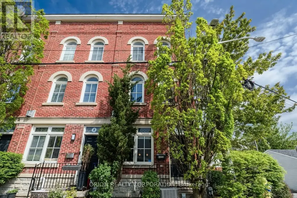 6 St Raymond Heights, Toronto (Dovercourt-Wallace Emerson-Junction)