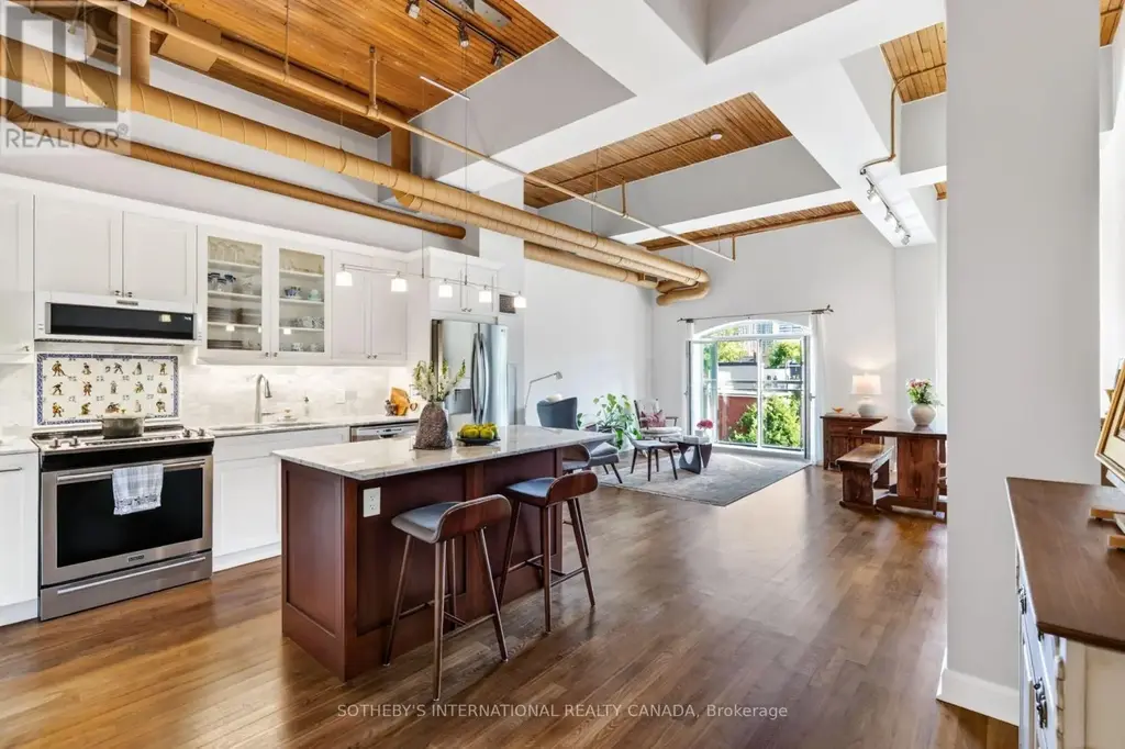208 - 993 Queen Street W, Toronto (Trinity-Bellwoods)