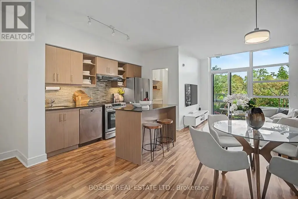 125 - 35 Brian Peck Crescent, Toronto (Leaside)