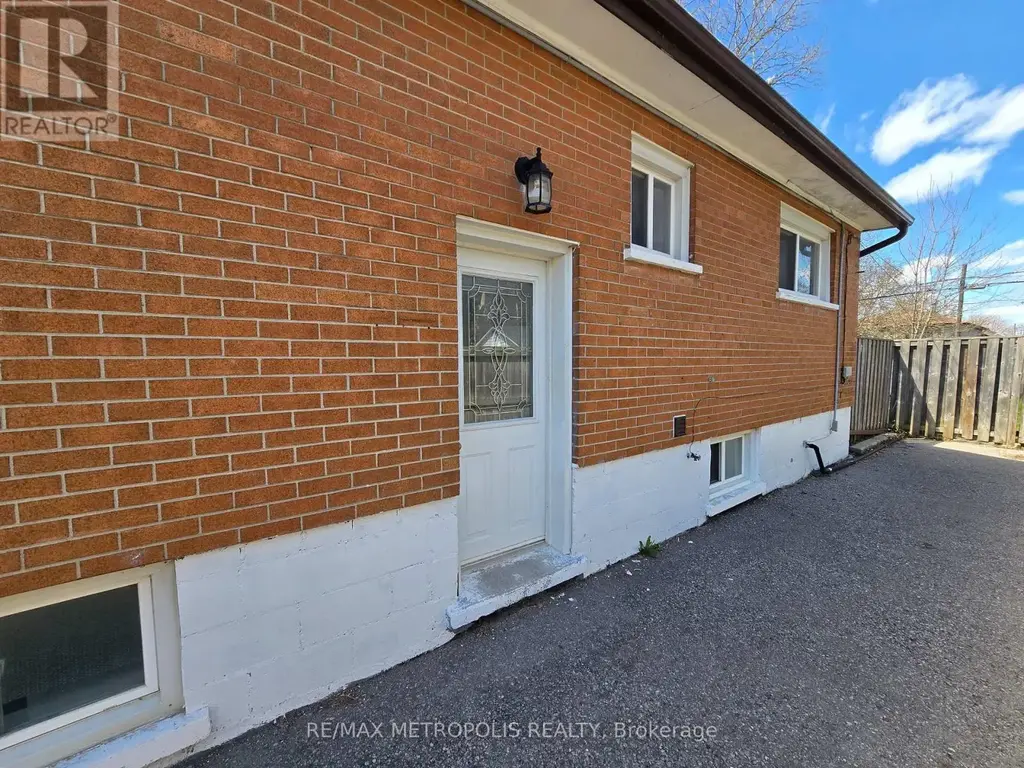 Bsmt - 238 Toronto Avenue, Oshawa (Central)