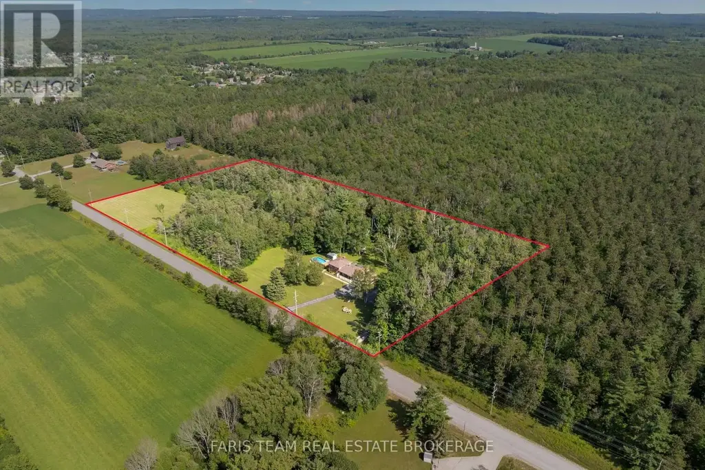 1765 Flos Road 4 W, Springwater