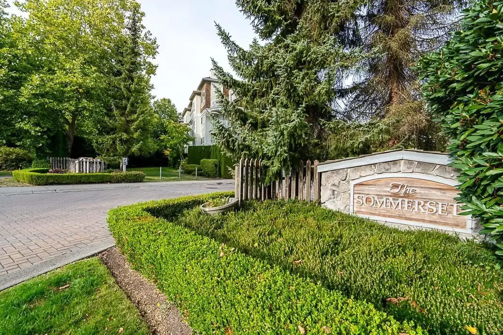 201 10186 155 Street, Surrey