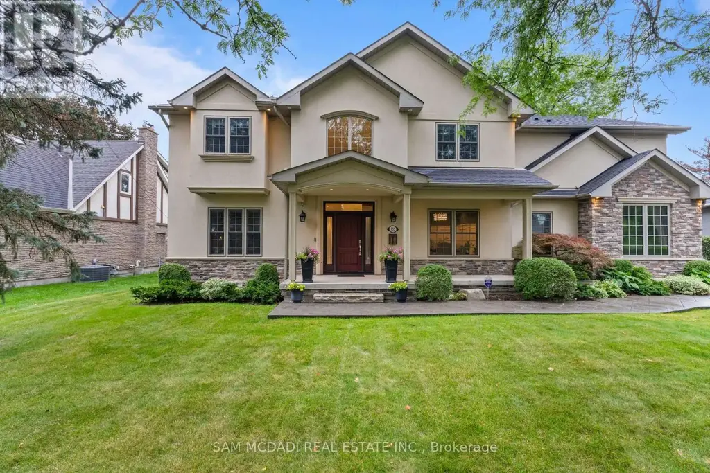 955 Caldwell Avenue, Mississauga (Lorne Park)