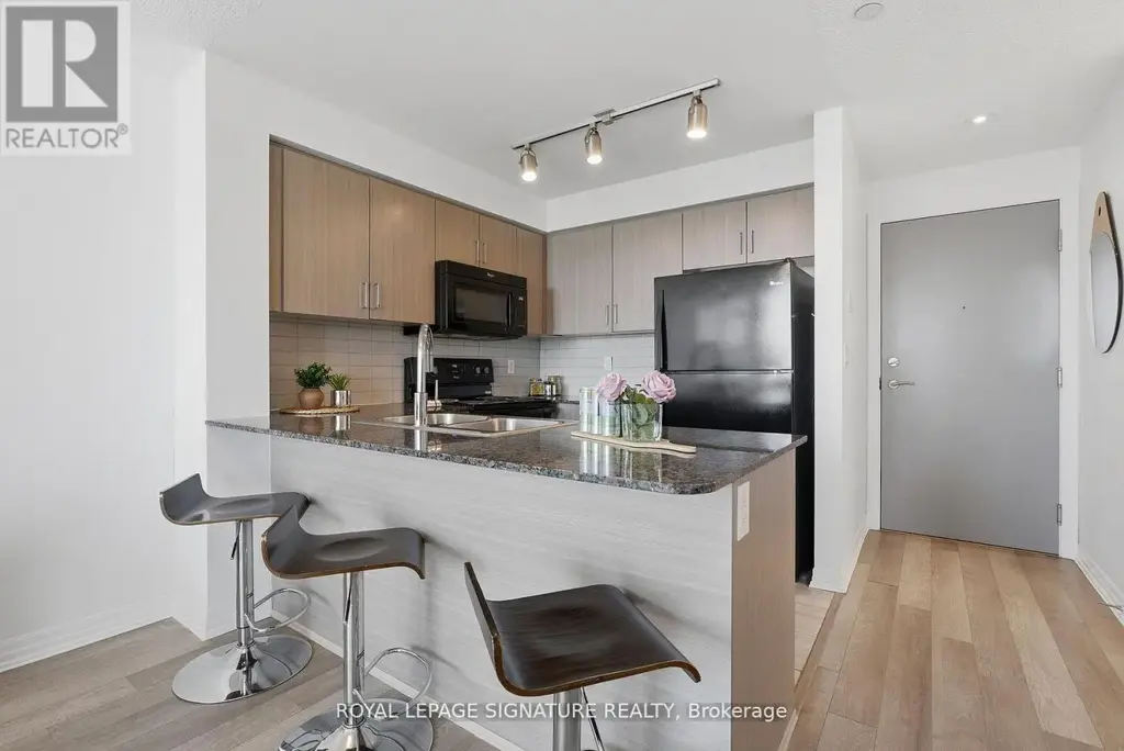 1116 - 80 Esther Lorrie Drive, Toronto (West Humber-Clairville)