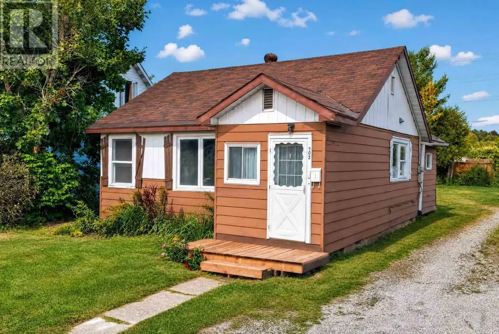 702 Lennox Ave, Sault Ste. Marie