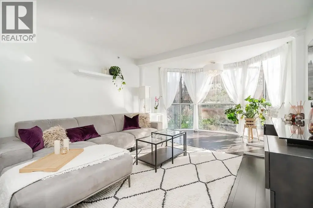 403 811 Helmcken Street, Vancouver