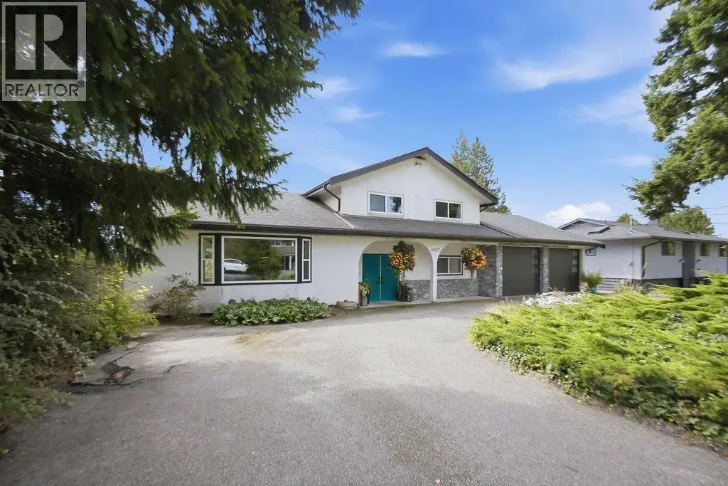 6447 Samron Road, Sechelt
