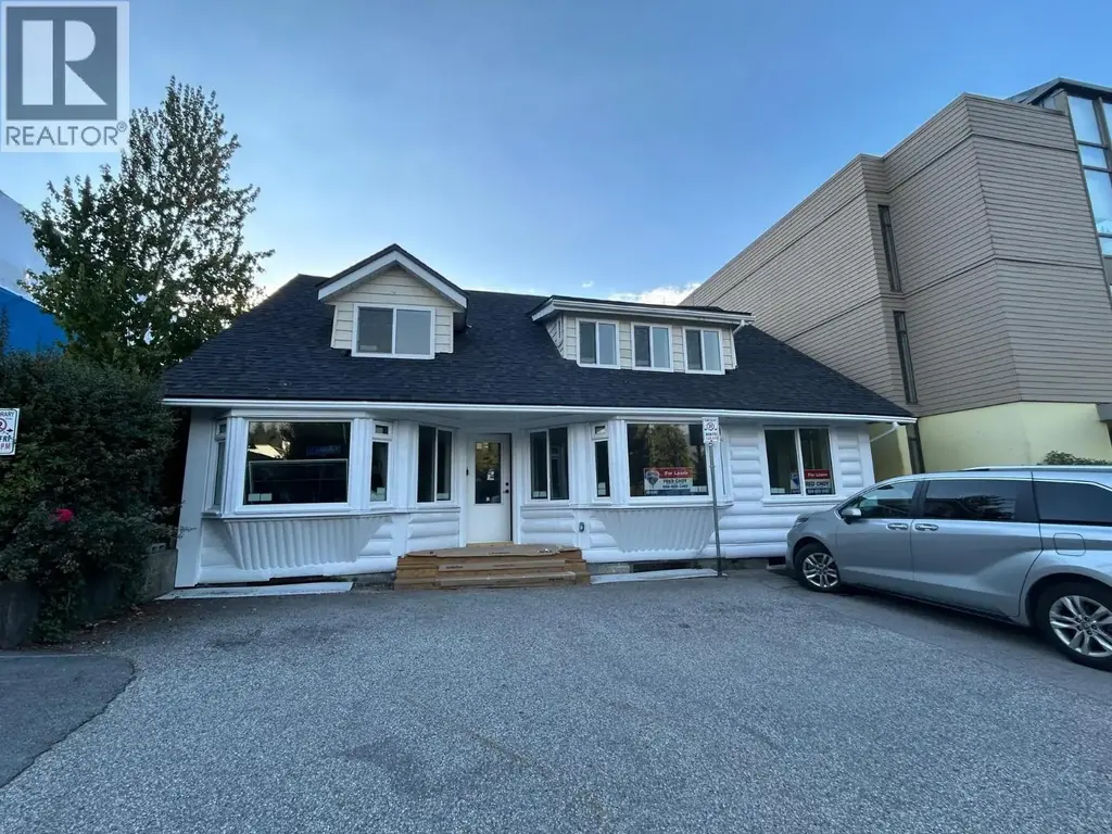2211 Panorama Drive, North Vancouver